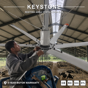 Ventilateur HVLS résistant aux intempéries Keystone pour l'élevage, régulation équilibrée de la température et de l'humidité pour les zones semi-ouvertes de repos des animaux laitiers - Product Image 1