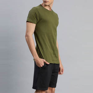 Ensemble d'été en coton avec logo personnalisé pour hommes, ensemble décontracté t-shirt et short avec motif uni, ensemble deux pièces 100% coton pour hommes et femmes - Product Image 3