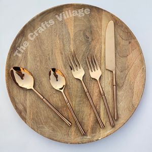 Ensemble de couverts de salle à manger en acier inoxydable de style antique de cinq pièces avec des ustensiles à noyau solide et contemporains pour les repas de tous les jours - Product Image 1