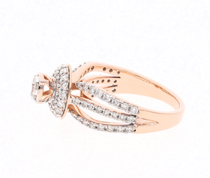 Anillo de diamante natural de oro de 14 quilates con banda dividida triple y centro de mesa de halo de racimo redondo para un estilo llamativo elegante - Product Image 2