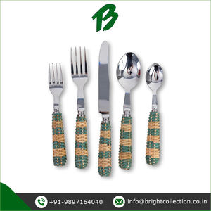 ชุดช้อนส้อมมีด้ามจับหวายแบบแบนทำจากสเตนเลสดีไซน์วินเทจสำหรับงานแต่งงาน - Product Image 3