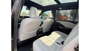 Fleetwood FWD Automatique 2024-2025, Conduite à Gauche, Sièges en Cuir, Jantes Alliage R18 – Véhicules d'Occasion Premium en Promotion Saisonnière - Product Image 3