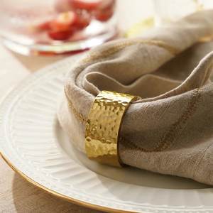 Anneaux de serviette en laiton élégants martelés or fini pour décor de table de dîner de mariage porte-serviettes ronds - Product Image 1