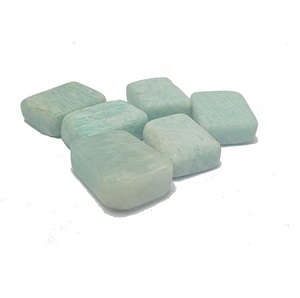Cube en cristal d'amazonite Agate sculptée avec gravure Pierre Reiki Chakra en vrac Vente en gros de pierre de galet dégringolée Artisanat - Product Image 3