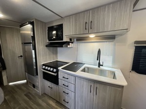 Autocaravana K-e-y-s-t-o-ne Passport 219BH Usada del 2022, Lista para Viajar - Product Image 5