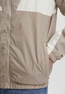 Veste coupe-vent décontractée pour homme, respirante, imperméable, fermeture éclair sur le devant, taille plus, activités de plein air - Product Image 5