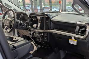 F-150 XL 4x4 Coyote V8 2025, superchargeur Whipple, 4 roues motrices - Product Image 3