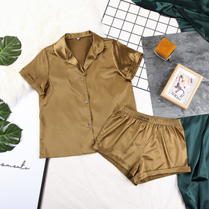 Vêtements de nuit d'été personnalisés OEM pour femmes ensemble 2 pièces court avec logo personnalisé ensemble de pyjamas unis en satin de luxe en soie brillante de haute qualité - Product Image 2