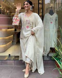 Salwar Kameez indien traditionnel élégant pour femmes, imprimé, brodé, en satin, avec dentelle, doublure complète, pierres, vêtement de fête, séchage rapide, tout - Product Image 6