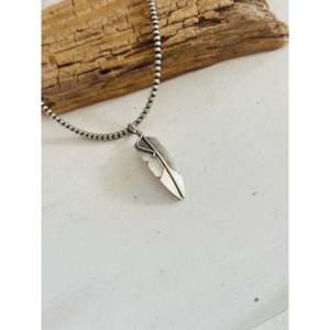 Pendentif Plume Navajo Fait Main en Argent Sterling Plaqué Or Rose et Rhodium, Breloque de Style Religieux, Bijou en Platine, Matière Principale - Product Image 4