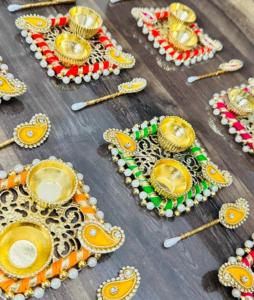 Hecho a mano elegante indio Haldi Kumkum placa para decoración del hogar Shagun Diwali Bhai Dooj bodas y festivales regalo de devolución - Product Image 2