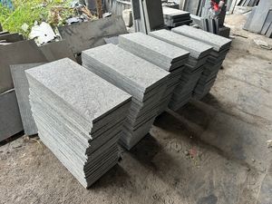 Tuiles de granit gris acier flammé taille de coupe personnalisée Surface antidérapante pour les allées extérieures pavage salle de bain escalier aménagement paysager - Product Image 3