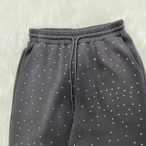 Ensemble de vêtements personnalisable 2 pièces pour femmes survêtement à capuche à manches longues avec strass et fermeture éclair réglable hiver - Product Image 4