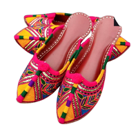 Fourniture directe du Pakistan en cuir véritable chaussures pour femmes Khussa sandales appartements indien Punjabi Khussa Jutti pour mariage et fêtes