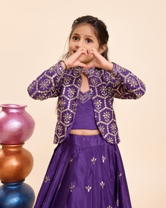 Magnifique soie Chinon avec broderie de paillettes pour enfants Lehenga Choli Fabricant de Surat au taux le plus bas - Product Image 3