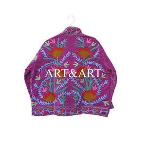 Chaqueta Corta Acolchada de Otoño/Invierno Hecha a Mano en India para Mujer, Ecológica, Transpirable, de Algodón, con Bordado Floral Suzani, de Secado Rápido - Product Image 2