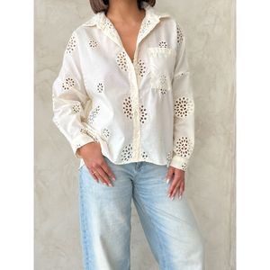 Blusa y Camisa Bordada para Mujer, Diseño Elegante y Personalizable para Mayor Comodidad y Estilo - Product Image 1
