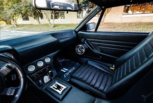 Coupé Deportivo Clásico Usado de 1971, Vehículo de Colección de Alto Rendimiento de Dos Puertas - Product Image 3