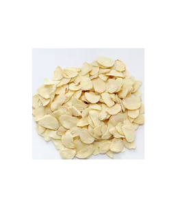 Copos de ajo a granel a precio competitivo Ajo seco natural Ideal para fabricantes de restaurantes y exportadores de alimentos - Product Image 3