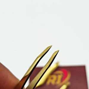 Pince à épiler en acier inoxydable de haute précision couleur or, pointe inclinée, écologique, personnalisable, fournitures de beauté - Product Image 4