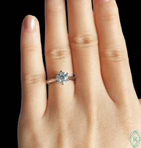 Anillo de Compromiso Solitario con Diamante Cultivado en Laboratorio Redondo - Product Image 3