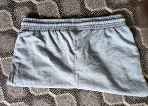 Nouveauté, bermudas et shorts pour femme de marque personnalisée, vêtements d'extérieur, collection, lot de stock décontracté et imperméable pour femme - Product Image 2