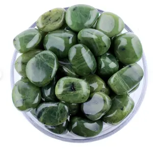 Beste Kwaliteit Hot Verkoop Bulk Natuurlijke Groene Jade Tuimelt Steen Topkwaliteit Groene Jade Tuimelde Steen