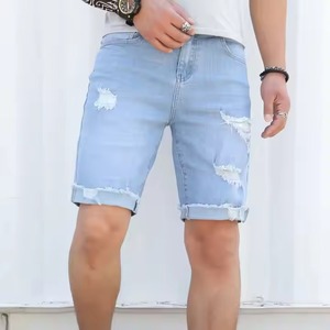 2025ใหม่กางเกงขาสั้นผ้ายีนส์สำหรับผู้ชายกางเกงขาสั้นผ้ายีนส์ฟอกฟอกเป็นฝอยมีรอยขาดโลโก้ตามสั่ง - Product Image 1
