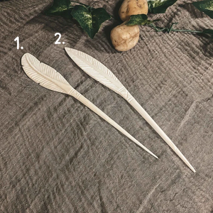 Pasador de Pelo de Hueso, Declaraciones de Estilo Artesanal Atemporales para Amantes de la Moda por Crescent Crafts - Product Image 2