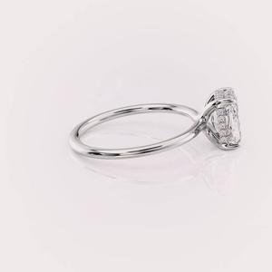 Anillo de compromiso con diamante cultivado en laboratorio de corte radiante y halo oculto |   Joyería Personalizada de Plata de Ley 925 - Product Image 3