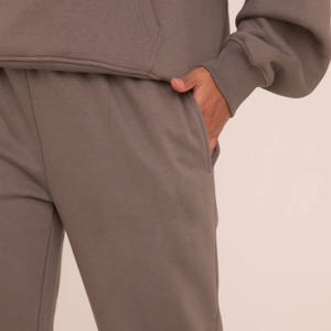 Ensemble de survêtement 2 pièces pour femmes gris anthracite de qualité supérieure Sweat à capuche et pantalon de survêtement Ensemble de survêtement 2 pièces pour femmes pleine longueur - Product Image 4