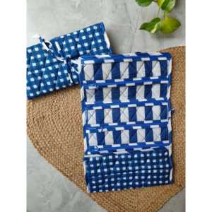 Pochette matelassée bleue à carreaux de style vintage pour montres et bijoux - Product Image 2