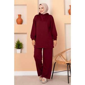 Ensemble décontracté à deux fils pour femmes rouge bordeaux haut de sport à capuche en XS-XXS avec motif solide brodé tissé laine tricot coupe ample - Product Image 1