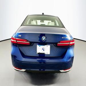 Meilleures ventes 2024 B M W i5 eDrive40 Technologie de moteur électrique automatique Transmission automatique électrique Propulsion arrière - Product Image 4