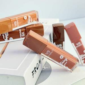 Gloss à lèvres hydratant vegan Warda Beauty, 6 teintes nudes, non collant, rouge à lèvres liquide quotidien, maquillage, emballage personnalisé avec logo - Product Image 5