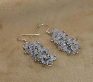 Pendientes de Racimo de Piedras de Luna para Mujer, Plata de Ley 925, Joyería de Piedras Preciosas Hecha a Mano - Product Image 6