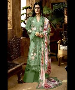 Ropa de fiesta pakistaní Salwar Kameez en terciopelo negro con vestido modesto bordado y Sharara - Product Image 6