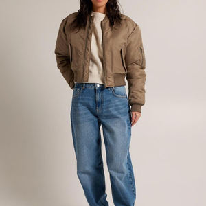 Vestes d'hiver en cuir pour femmes Vestes Letterman de style High Street avec logo personnalisé Respirant et brodé - Product Image 2