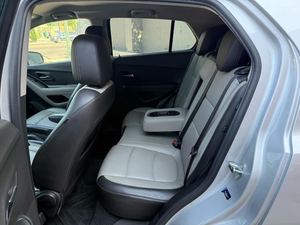 2016 Chevrolet Trax LTZ AWD sièges en cuir d'occasion caméra arrière de voiture galerie de toit en alliage d'aluminium R17 taille des pneus boîte de vitesses automatique gauche - Product Image 2