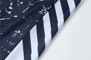 ชุดเครื่องแบบบาสเกตบอลผ้าโพลีเอสเตอร์แห้งเร็วชุดบาสเก็ตบอลผ้า100% แบบปรับแต่งได้ - Product Image 5