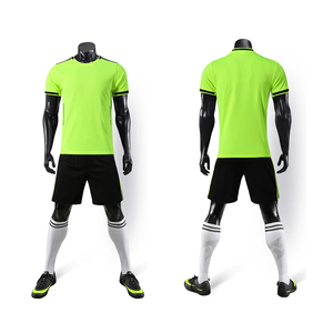 Conjunto de Camiseta de Fútbol Unisex con Logotipo de Equipo Deportivo Personalizado, Impresión Digital, 100% Poliéster, Secado Rápido, Manga Corta de Verano, Cuello Alto, 220g - Product Image 5