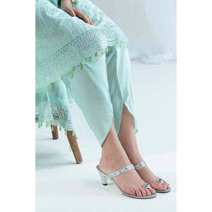 Ensemble 3 pièces en dentelle brodée avec bordures et dupatta en soie FE-52079 - Product Image 1