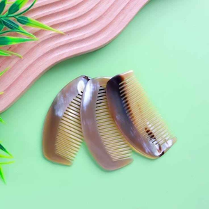 Peine de cuerno de Búfalo con logotipo personalizado, artesanía de calidad con mango de acero y nailon para salón y uso doméstico - Product Image 6