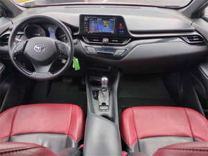 Voiture d'occasion de qualité abordable, Toyota C-HR X-LE 2018, conduite à gauche - Product Image 2