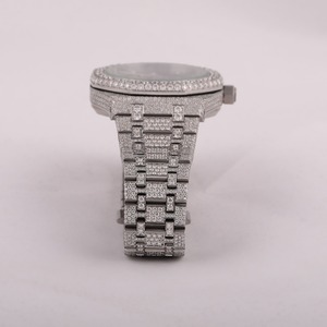 นาฬิกาข้อมือสแตนเลสสำหรับผู้ชายจากอินเดีย - Product Image 2