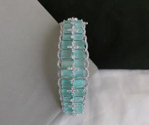 Bracelet en diamant américain de haute qualité à la mode pour femmes et filles Bracelet cadeau de conception de Zircon étincelant à la mode - Product Image 4