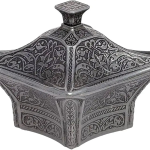 Azucarero decorativo de latón antiguo con tapa para el hogar y el restaurante Cuencos de diseño premium para postres Cuencos antiguos ocasionales - Product Image 1