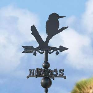Veleta de hierro de intrincado diseño con carácter animal que se adapta a tejados o paisajes de temática rústica - Product Image 2