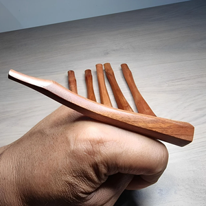 Pipa de Fumar Cigarros Moderna, Hecha a Mano, de Madera Natural Curvada, con Acabado Liso, Reutilizable, para Cigarros y Hierbas Secas - Product Image 5