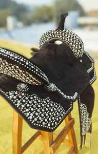 Selle de course de baril de cheval en cuir Western | Belle conception florale sculptée à la main | Selle d'équitation de qualité supérieure au meilleur prix - Product Image 5